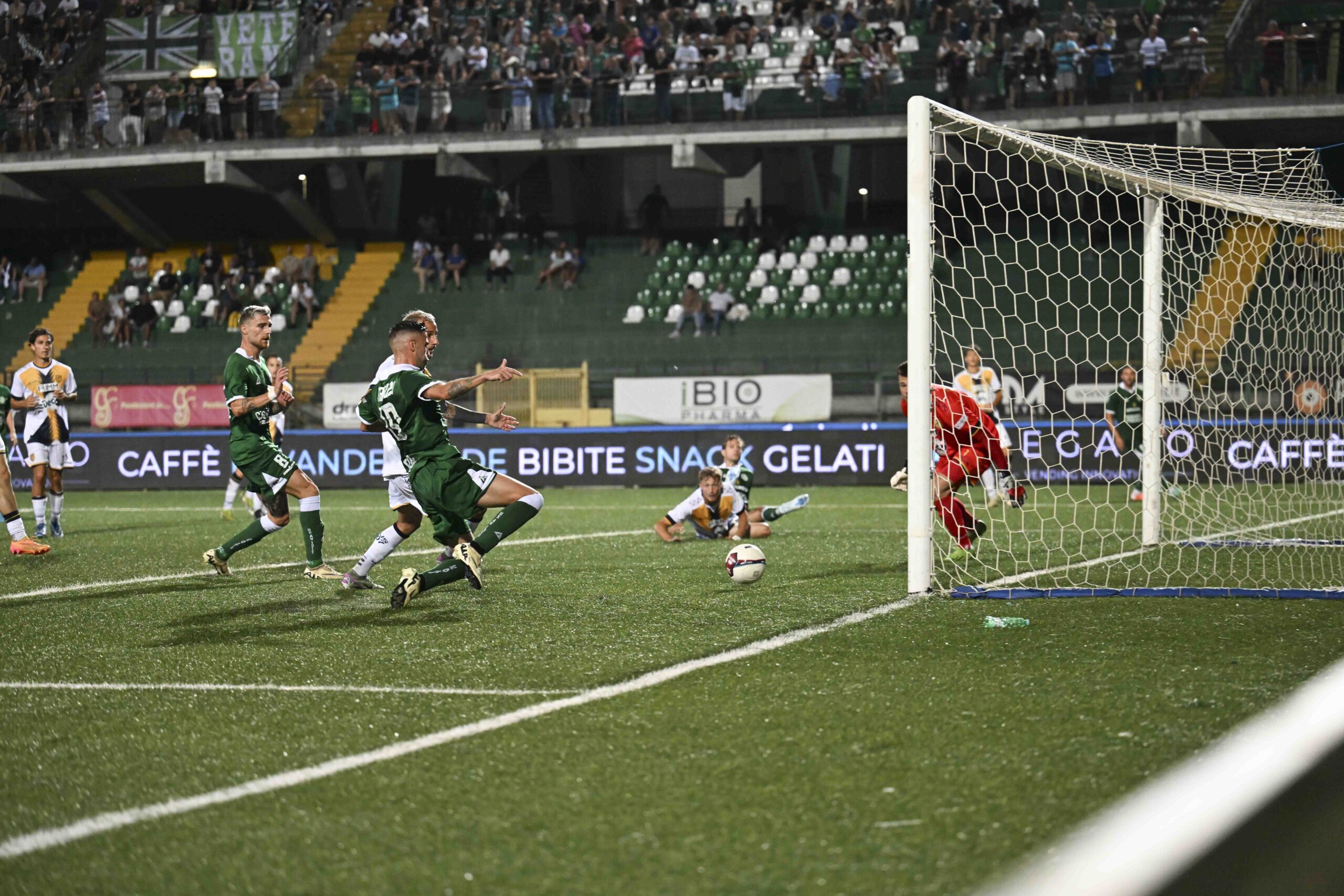 Gol di Alessio Tribuzzi in Avellino Juve Stabia