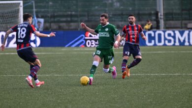 Andrea Cagnano, in azione, contro il Crotone