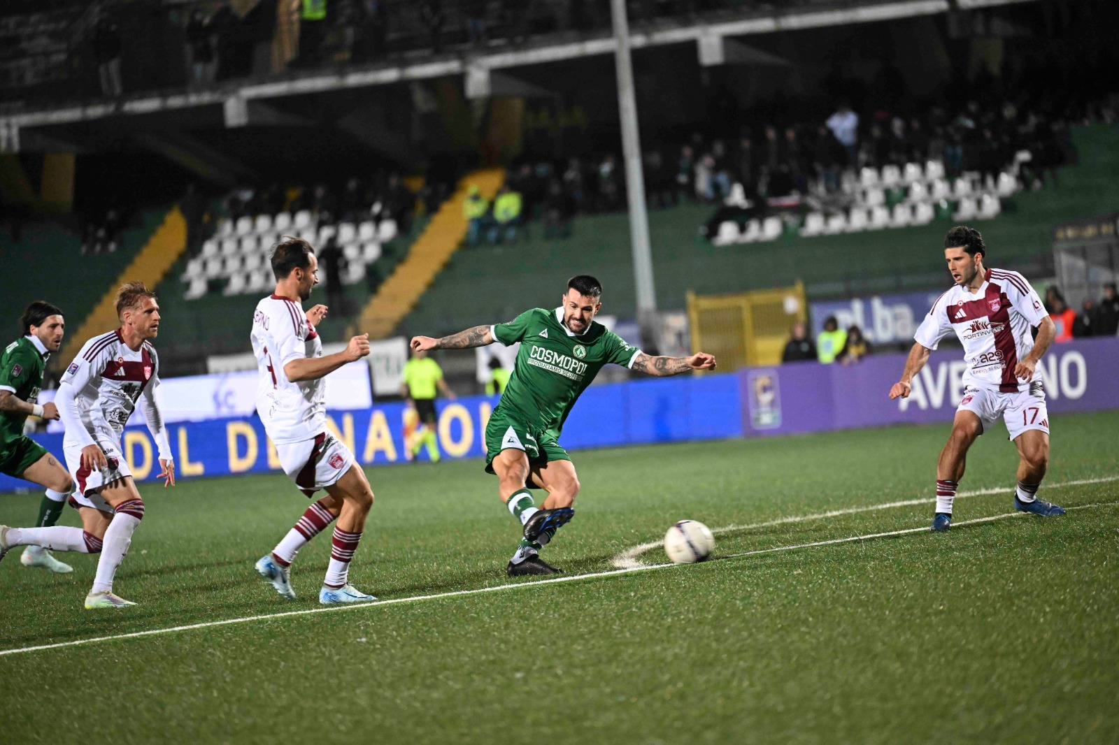 Lescano, al tiro, contro il Trapani